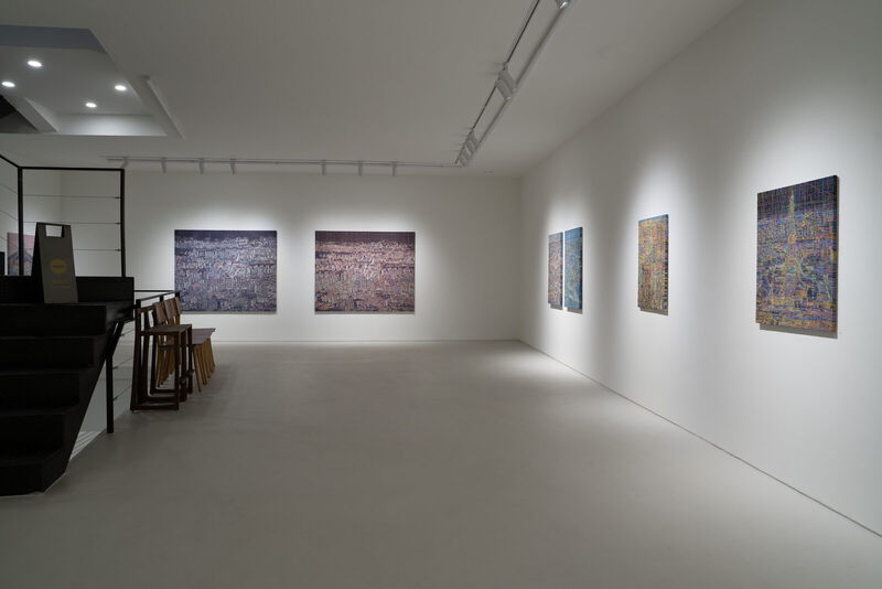 갤러리 전시 공간 - 현대미술 작품